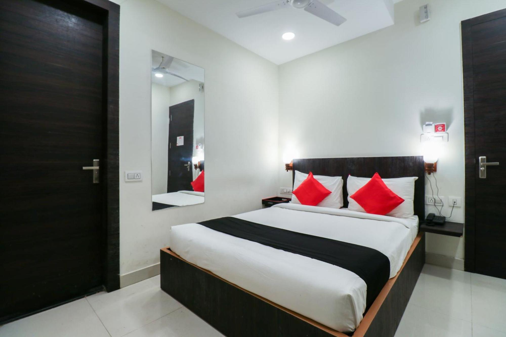 Capital O Gn Suites Бенґалуру Екстер'єр фото